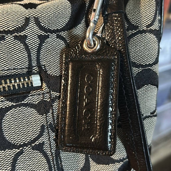 Coach Black Hobo Bag Purse Large EUC - Picture 2 of 9